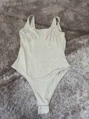 ALEXANDRA - SEAMLESS SHAPING BODYSUIT